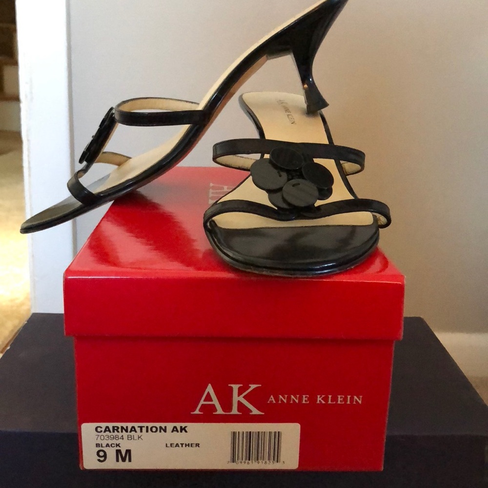 Women’s shoes